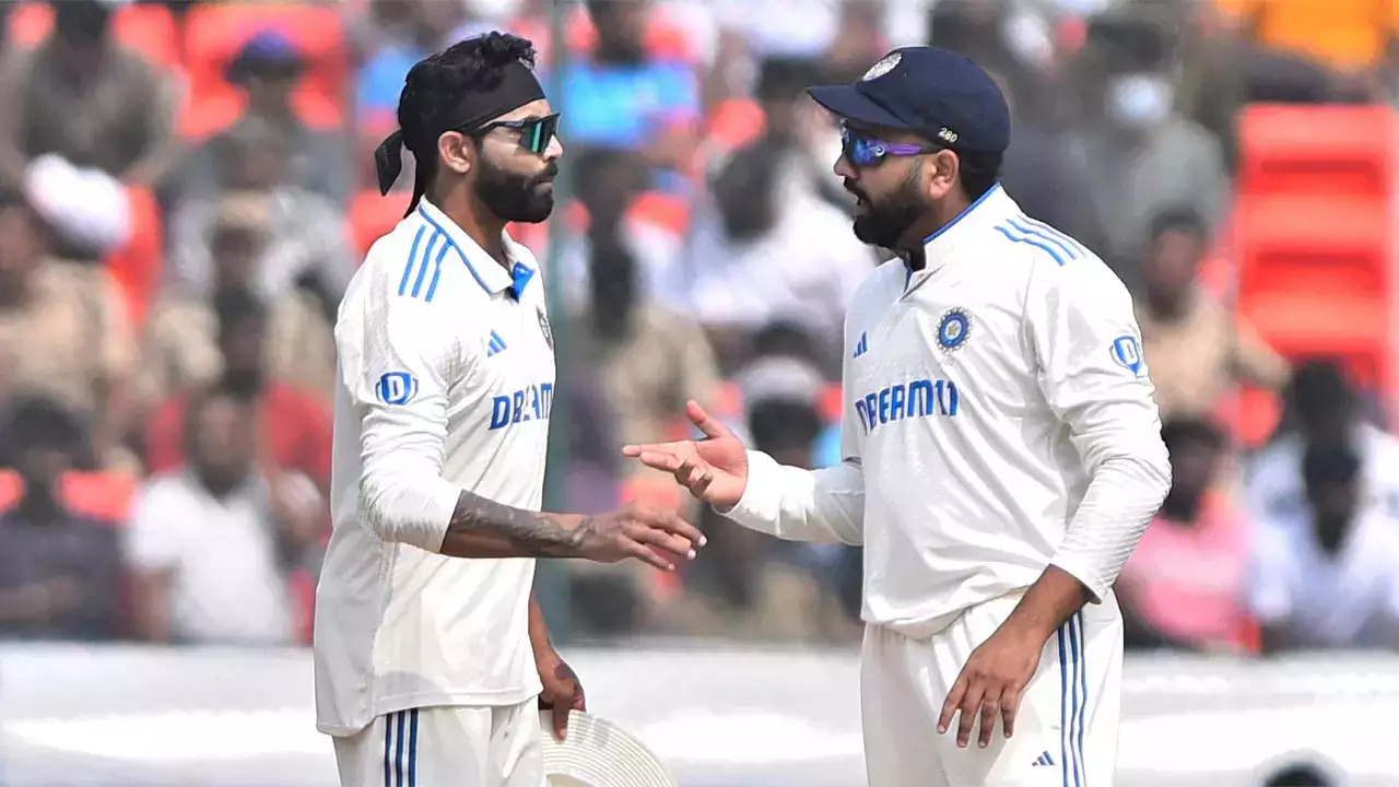 'Aye Jaddu usko daant mat dikha jyada yaar'- Rohit Sharma's hilarious statement to Jadeja caught on stump mic