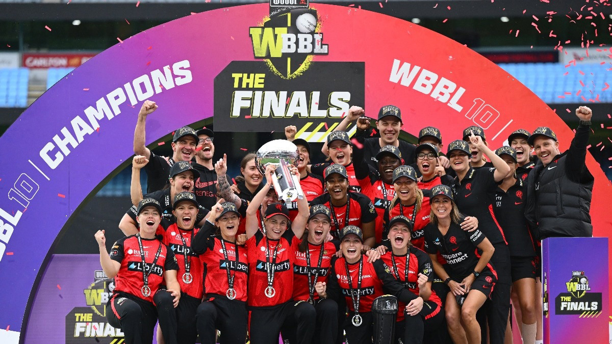 Melbourne Renegades complete their redemption story, Win their 1st WBBL title by beating Brisbane Heat in thrilling final