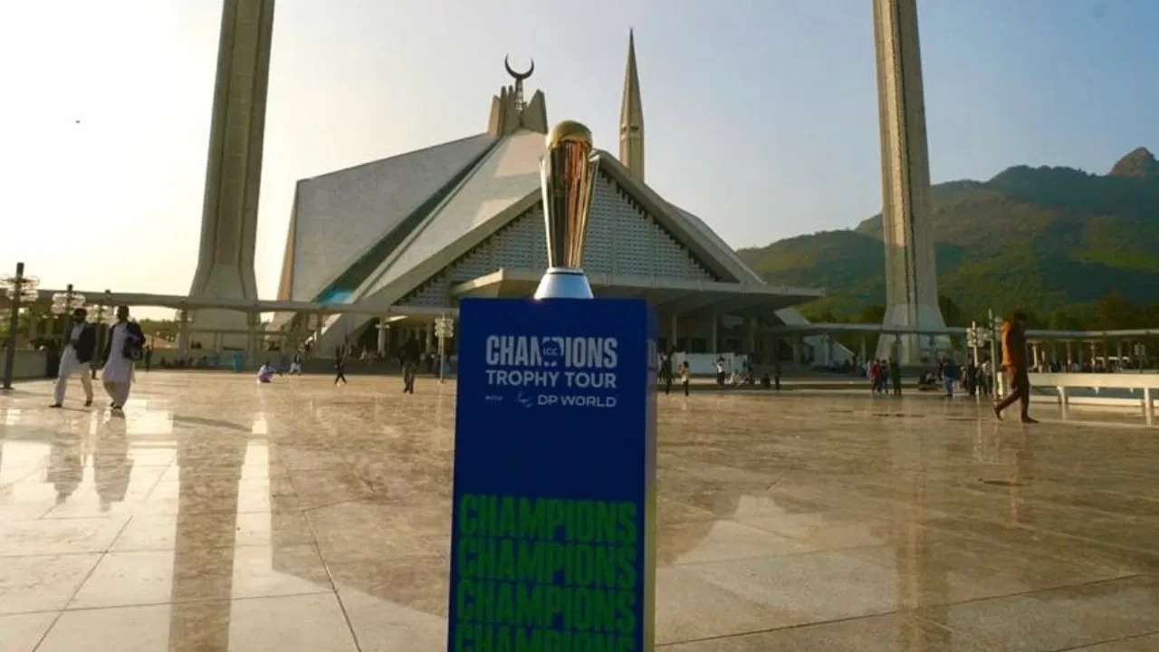 What could happen if Pakistan pull out of hosting Champions Trophy in 2025?