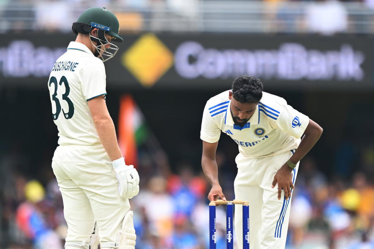 Watch: Mohammed Siraj play mind games with Marnus Labuschagne, flip bails at striker's end