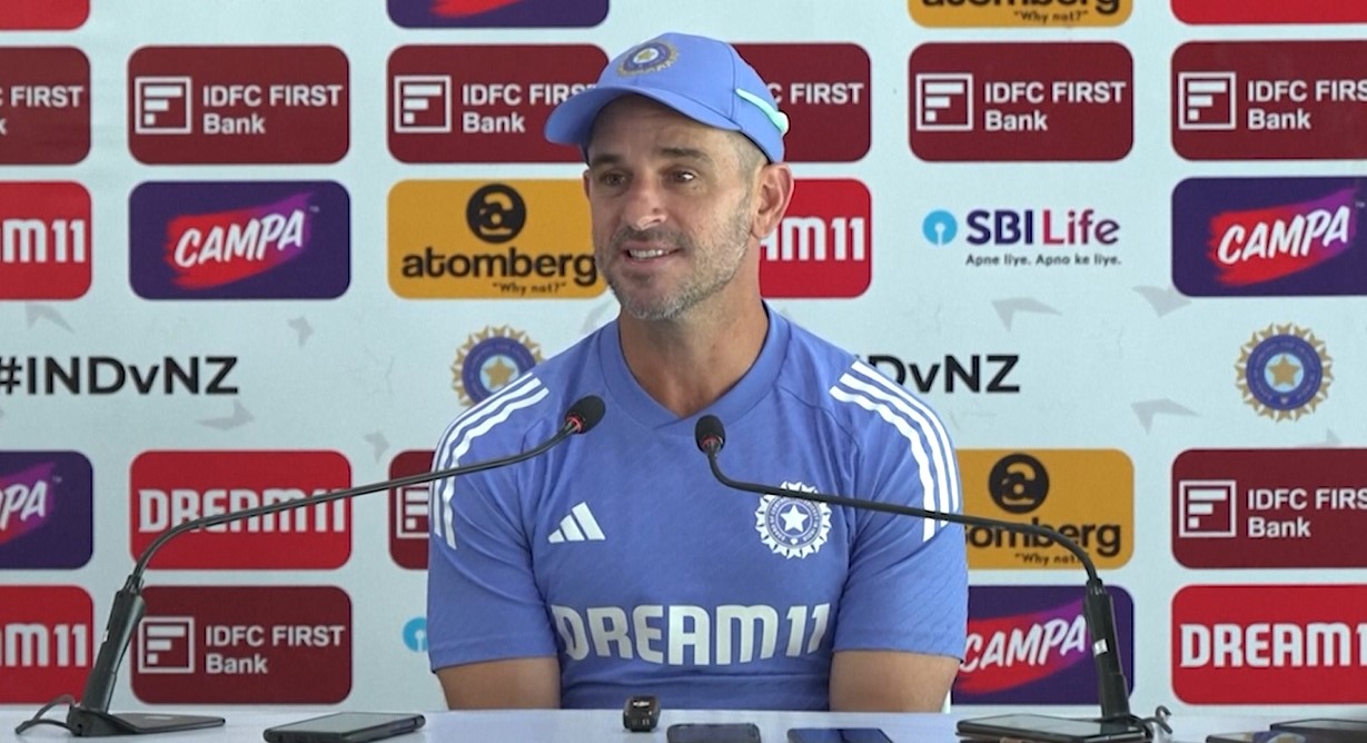 ‘Slightly behind but there won’t be any surrendering’- Ryan ten Doeschate stays positive after rough Day 1