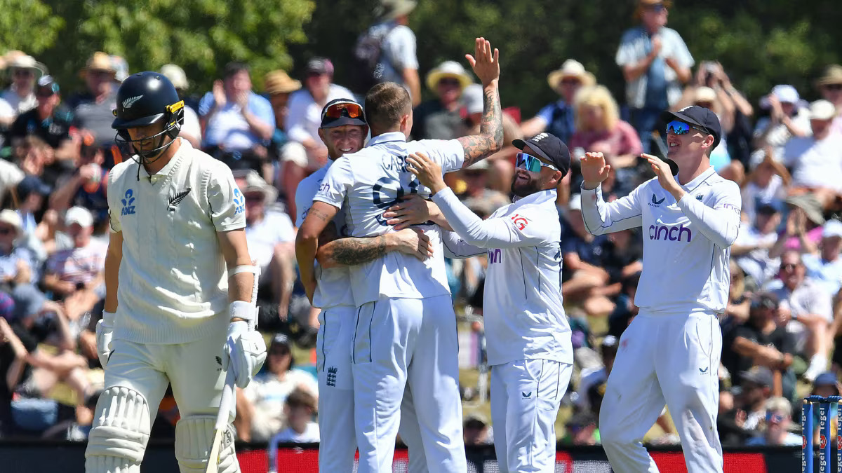 Twitter Reactions: England defeat New Zealand by 8 wickets to go 1-0 in three-match Test series