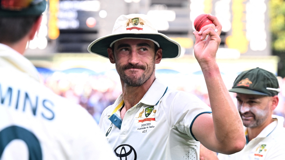 Twitter Reactions: Australia end Day 1 on a high against India after Mitchell Starc's bowling heroics in Adelaide