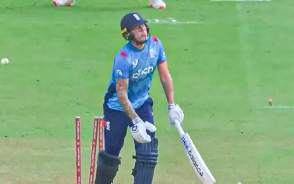 Watch: Mohammed Shami break Brydon Carse's stumps in IND vs ENG Nagpur ODI