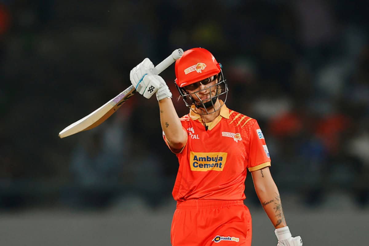 Twitter Reactions: RCB suffer third defeat as Ashleigh Gardner and bowlers take charge at Chinnaswamy