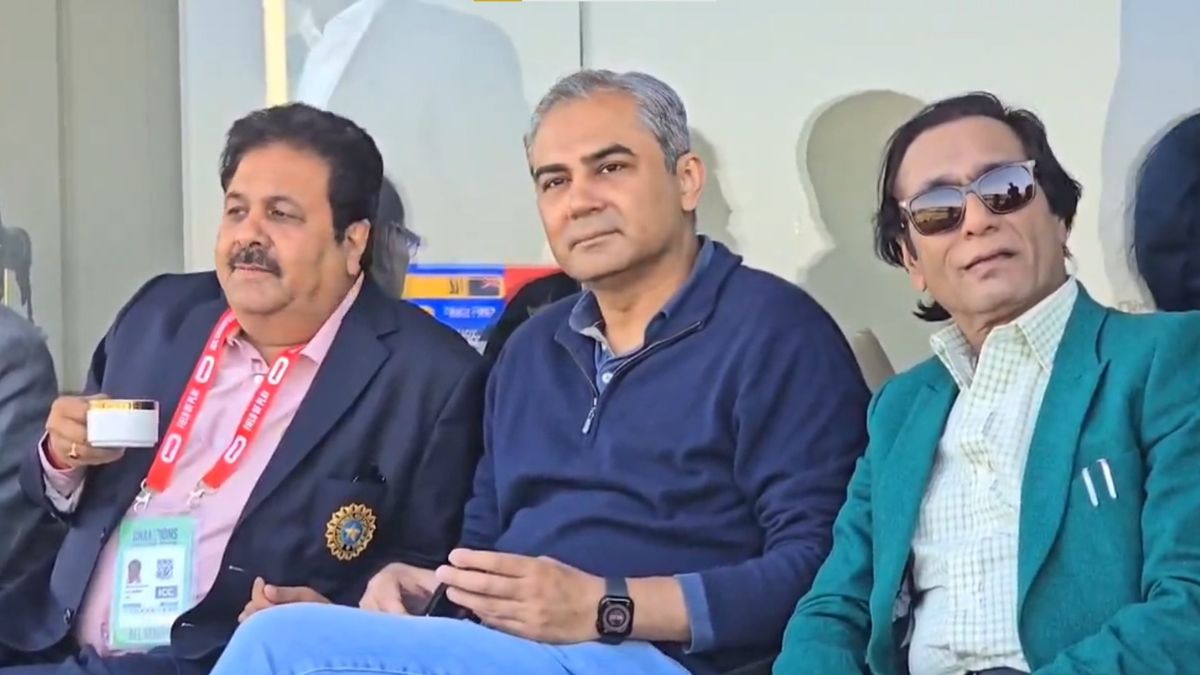 Watch: BCCI vice-president Rajeev Shukla attends 2nd semi-final in Gaddafi Stadium