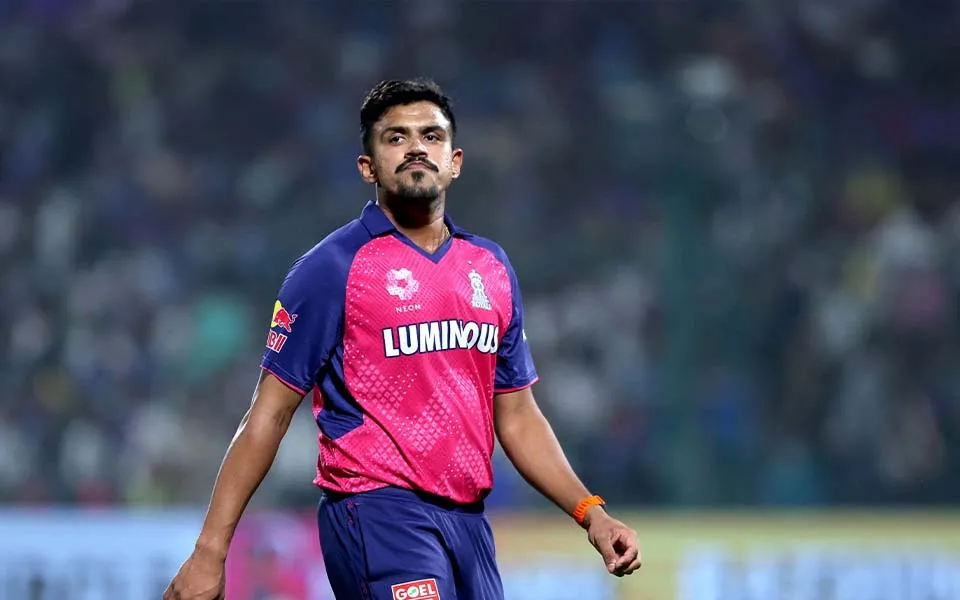 IPL 2025: Why is Maheesh Theekshana not playing in RCB vs RR Match 42?