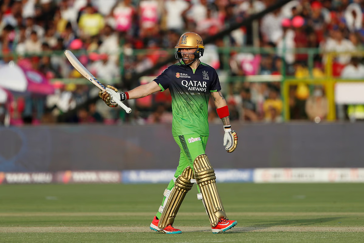 [Watch] IPL 2025: Phil Salt launches Jofra Archer's delivery into the crowd