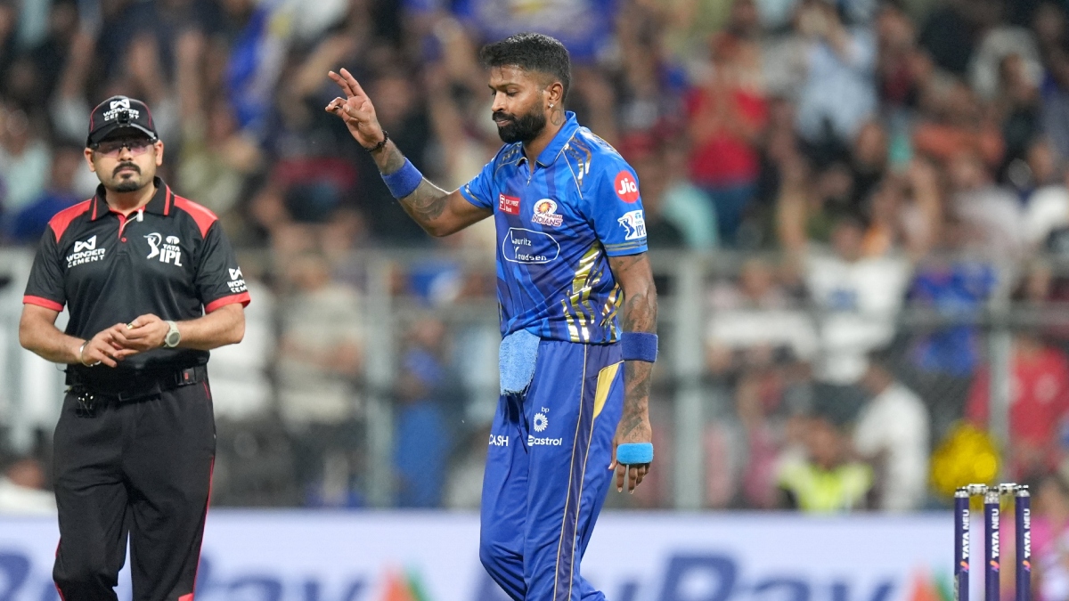 IPL 2025: Hardik Pandya's twin strike stuns Virat Kohli and Liam Livingstone