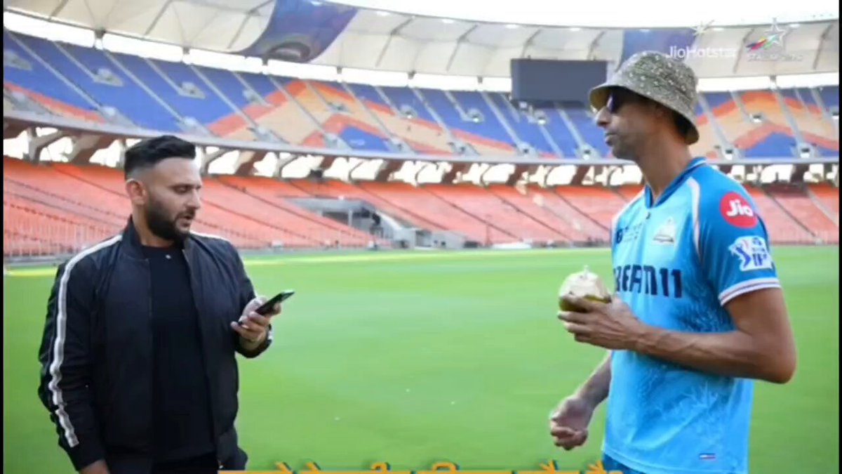 WATCH: 'Jadeja ahead of all, but Jonty was a game-changer' - Ashish Nehra picks his best fielders