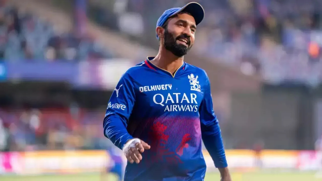 It is vitally important to finish in top two Dinesh Karthik, RCB's batting coach and mentor