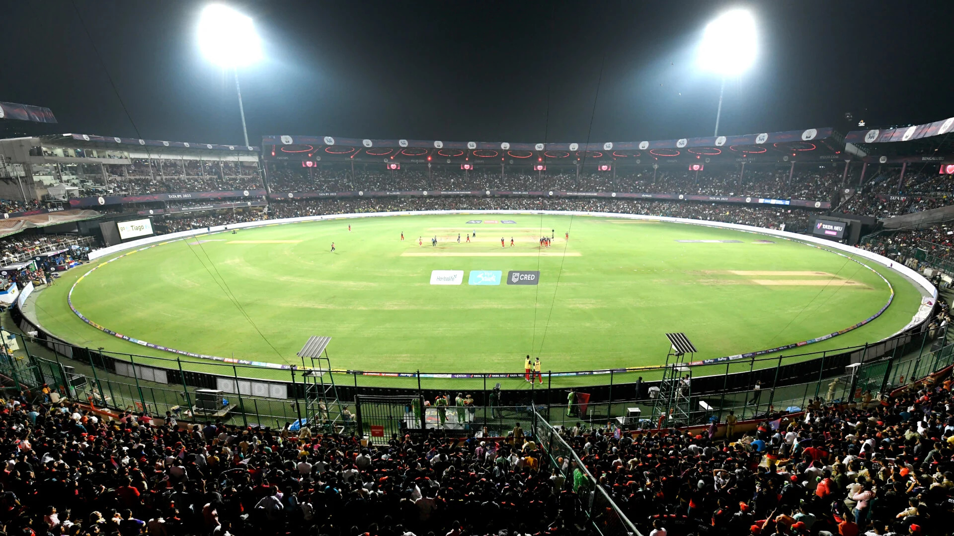 RCB vs CSK IPL Stats at M Chinnaswamy Stadium, Bengaluru