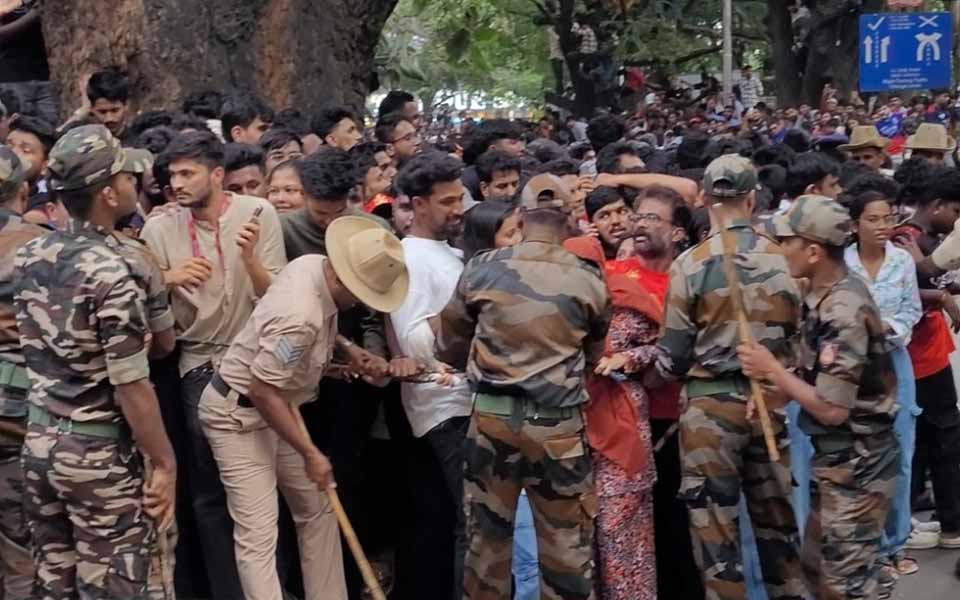 1749208108437 Lathi Charge at M