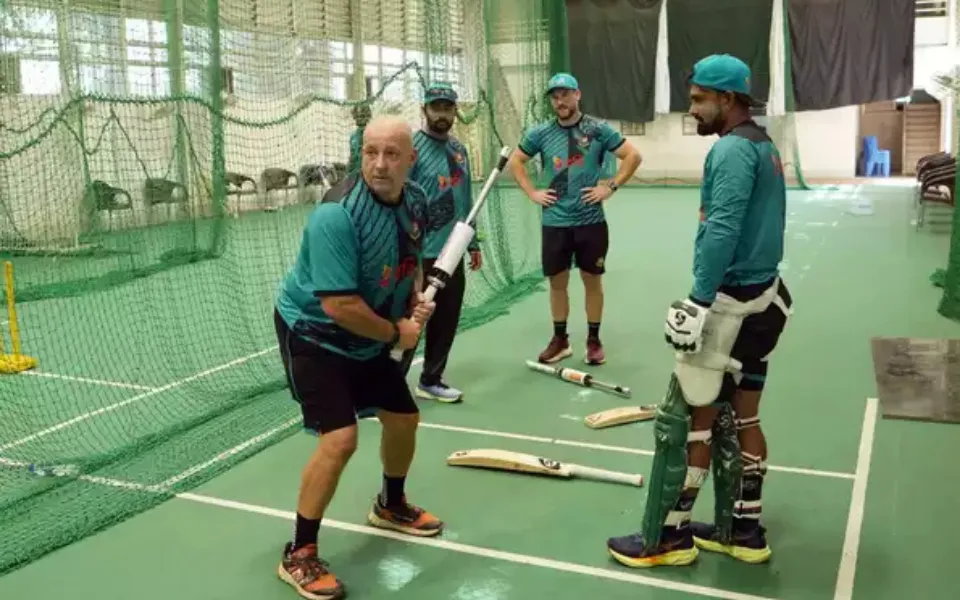 Coach Julian Wood offers new power-hitting equipment in Bangladesh