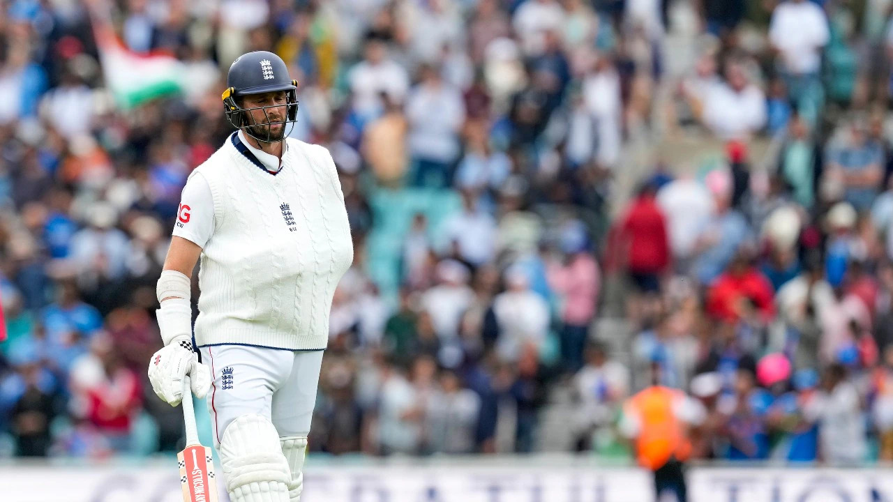 For Ashes, Chris Woakes may choose rehab over surgery