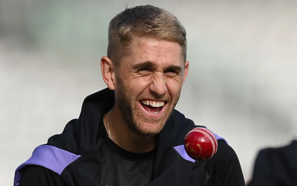 Olly Stone signs for Middlesex with eye on Ashes