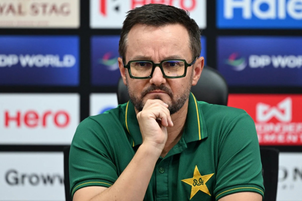 ‘Everyone needs to stay focused’ - Mike Hesson urges Pakistan to keep composure ahead of India match