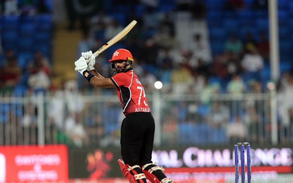 Video of the Day - Asia Cup 2025: Nizakat Khan launches Wanindu Hasaranga for six in command