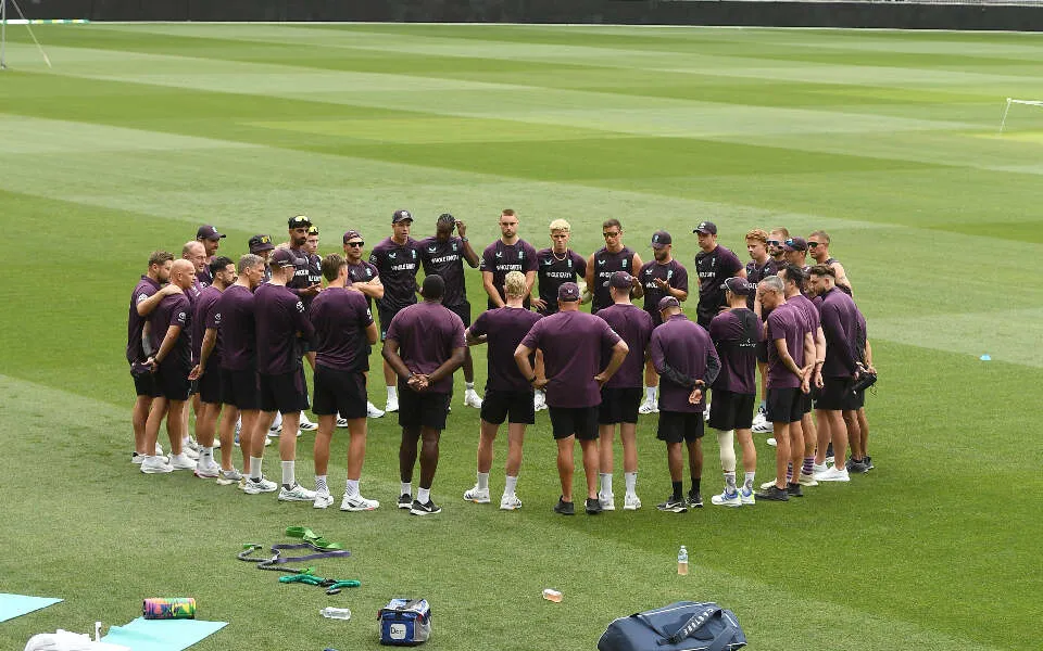 Ashes 2025-26: England delay Perth Test XI announcement until opening day pitch assessment