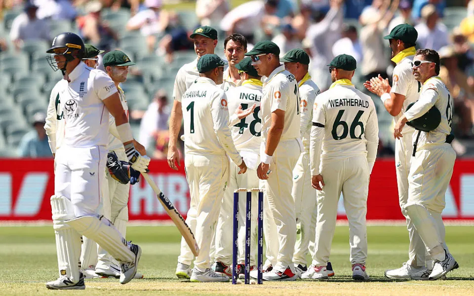 Ashes 2025-26: Australia vs England Highlights & Review – 3rd Test, Day 2